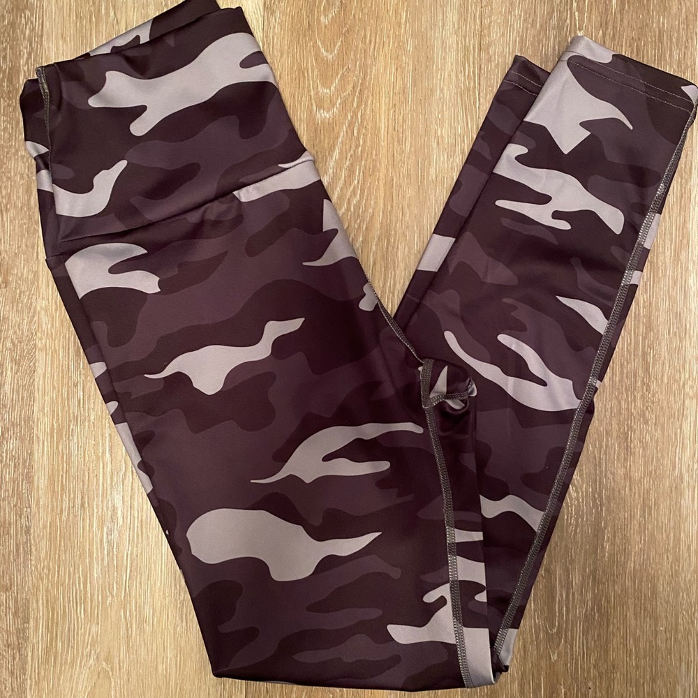 ✨4/$20 nwot shein camo leggings